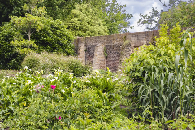 Fulham Palace Compton Border