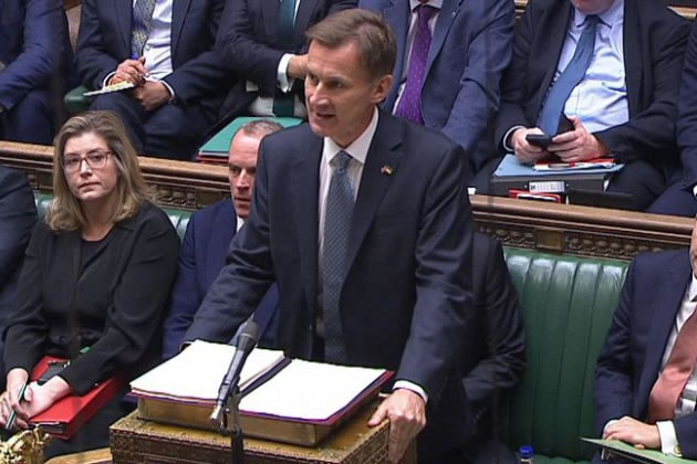 Jeremy Hunt delivering the Autumn Statement 