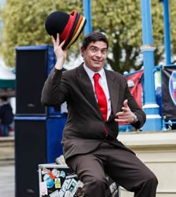 Dan the Hat juggler