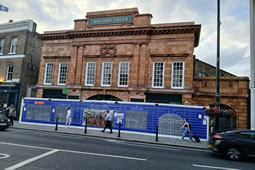 Walham Green Sign Reappears on Fulham Broadway