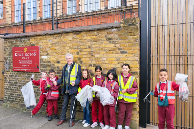 Ben Coleman with the children after the litterpick. Picture: Kensington Wade School 