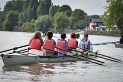 Hammersmith Olympian Joins Local Junior Rowers