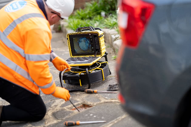 Thames Water engineers use camera to investigate blockage