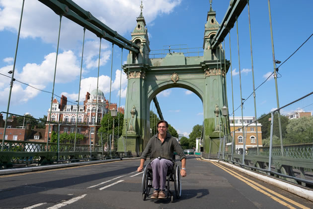Toby Gordon-Smith At Hammersmith Bridge